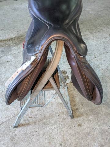 Sella mista Ikonic  17.5" - 2024