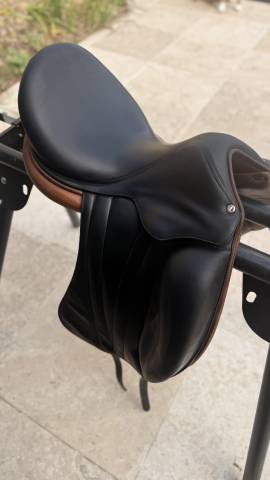 Sella da dressage Butet  17" - 2015