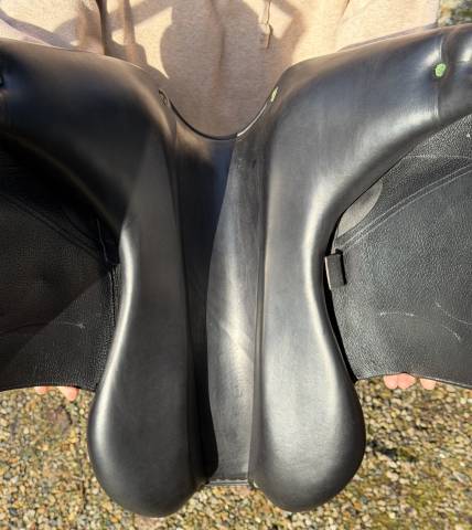 Sella da dressage Devoucoux  18" - 2009