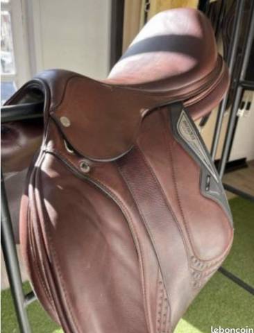 Sella da salto ostacoli  Equiline  17" - 2022