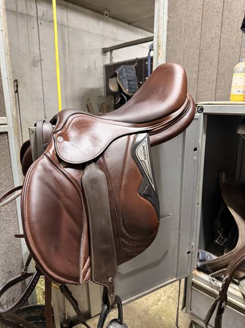 Sella da salto ostacoli  Equiline  17" - 2022