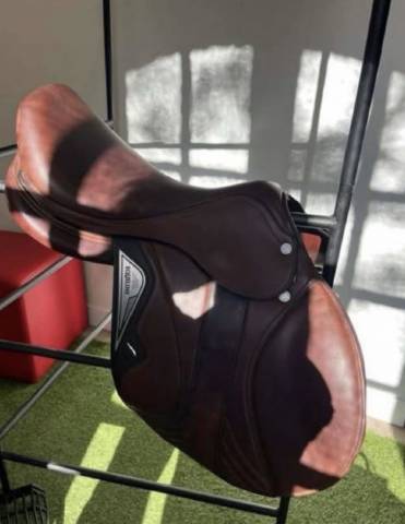 Sella da salto ostacoli  Equiline  17" - 2022