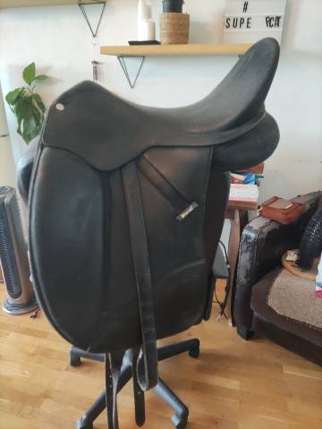 Sella da dressage Wintec  17" - 2015