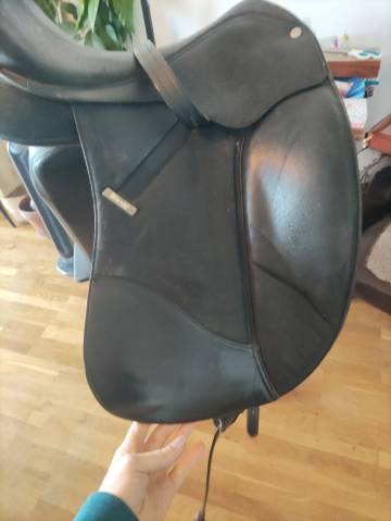 Sella da dressage Wintec  17" - 2015