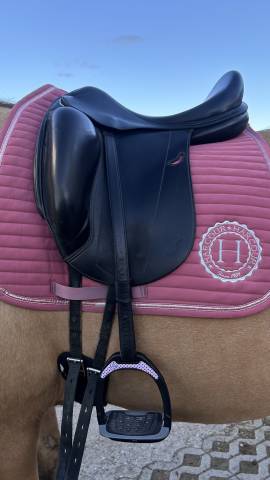 Sella da dressage Equipe  18" - 2017