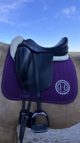 Sella da dressage Equipe  18" - 2017