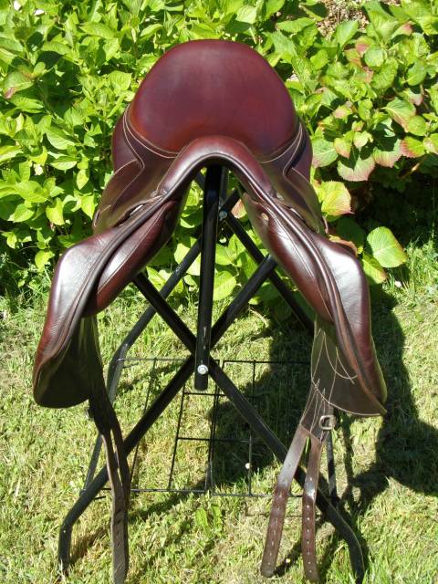 Sella da salto ostacoli Antar&egrave;s  17.5" - 2019