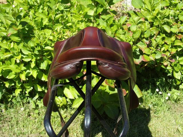 Sella da salto ostacoli Antar&egrave;s  17.5" - 2019