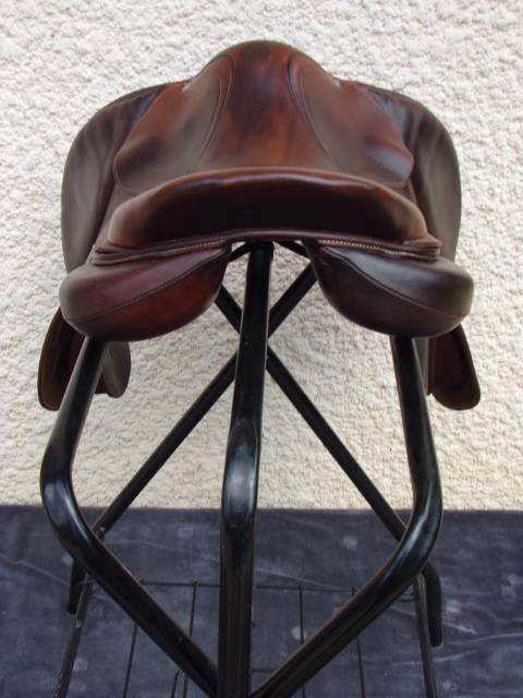 Sella da salto ostacoli Antar&egrave;s  17.5" - 2018