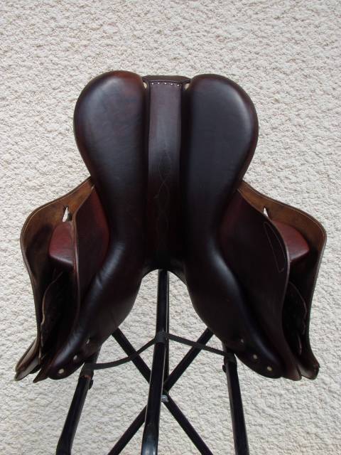 Sella da salto ostacoli Antar&egrave;s  17.5" - 2018