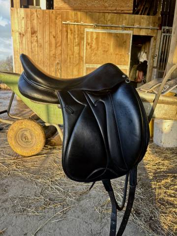Sella da dressage Devoucoux Malika 18" - 2006