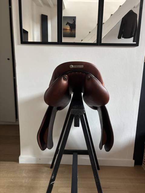 Sella da salto ostacoli Butet  17.5" - 2021