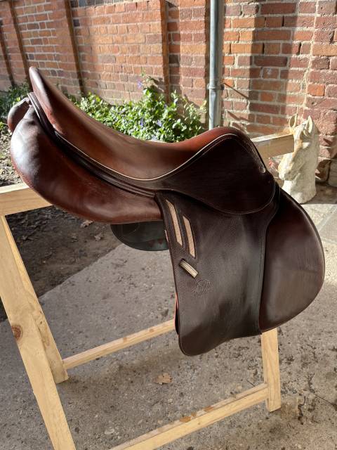 Altra sella Devoucoux  18" - 2017