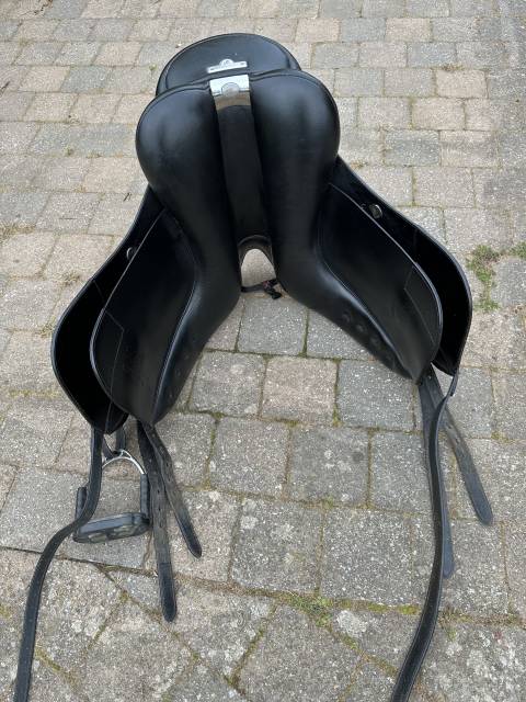 Sella da dressage Bates  17.5" - 2017