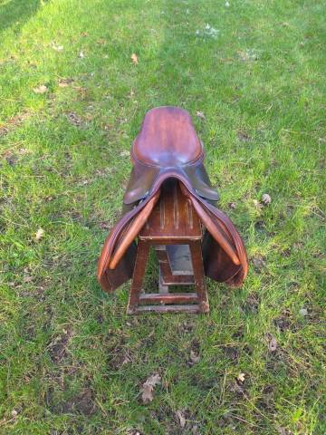 Sella da salto ostacoli Butet  17" - 2010