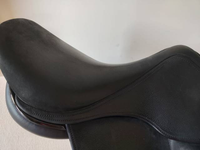 Sella da dressage Childeric  17" - 2022