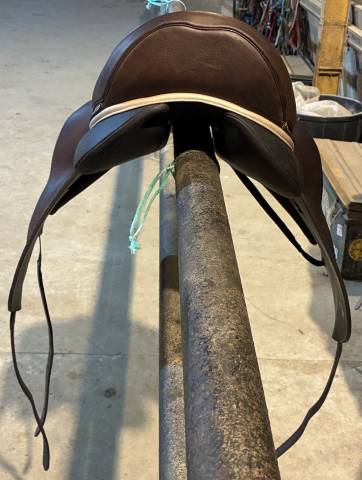 Sella da dressage Forestier  17.5" - 2026