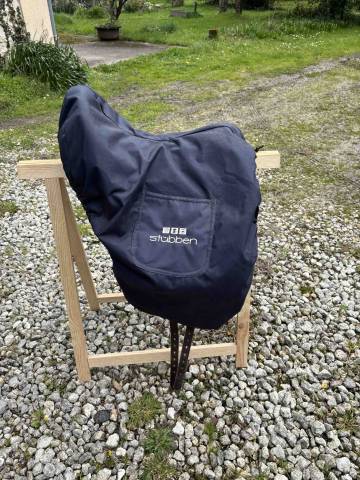 Sella da dressage Stubben Centurion II 17" - 2022