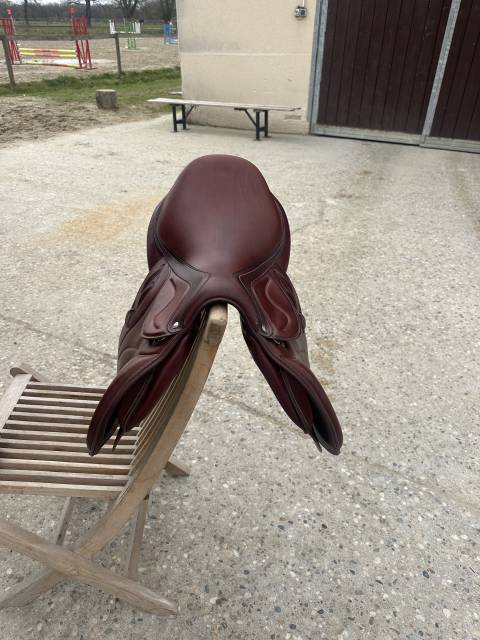 Sella da salto ostacoli Devoucoux  17" - 2023