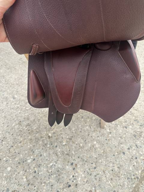 Sella da salto ostacoli Devoucoux  17" - 2023