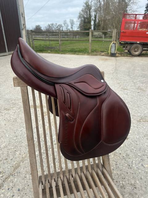 Sella da salto ostacoli Devoucoux  17" - 2023