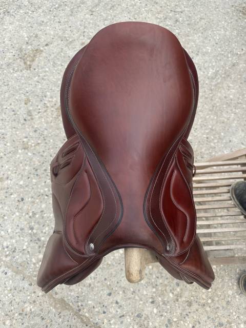 Sella da salto ostacoli Devoucoux  17" - 2023