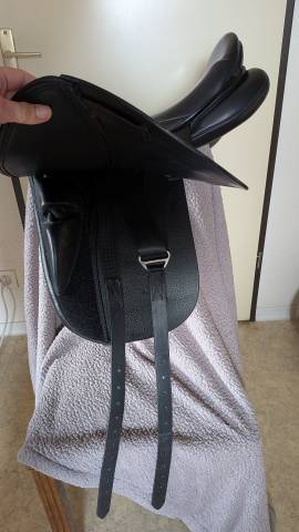 Sella da dressage Stubben  17.5" - 2025