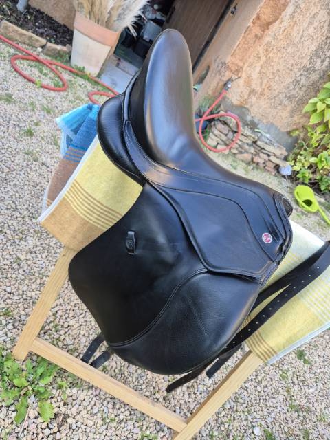Sella da dressage Kieffer  17" - 2018