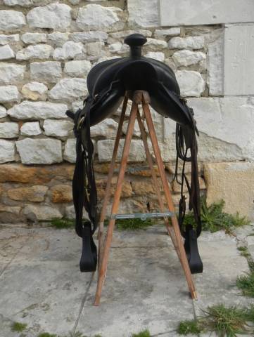 Sella da trekking  type western de la sellerie Courtois 17" - 2011