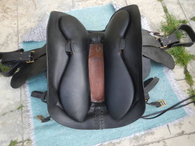 Sella da trekking  type western de la sellerie Courtois 17" - 2011