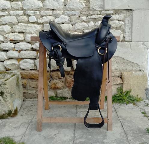 Sella da trekking  type western de la sellerie Courtois 17" - 2011