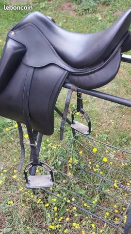 Sella da dressage Aulion  17" - 2017