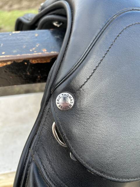 Sella da salto ostacoli Eric Thomas  17" - 2023