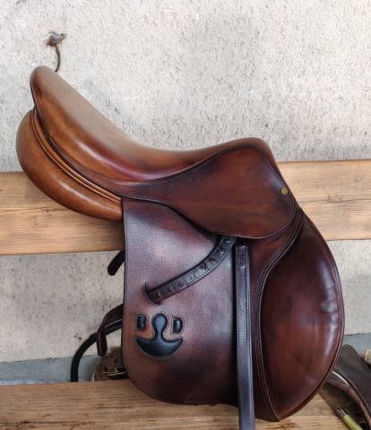 Sella da salto ostacoli Delgrange  17.5" - 2013