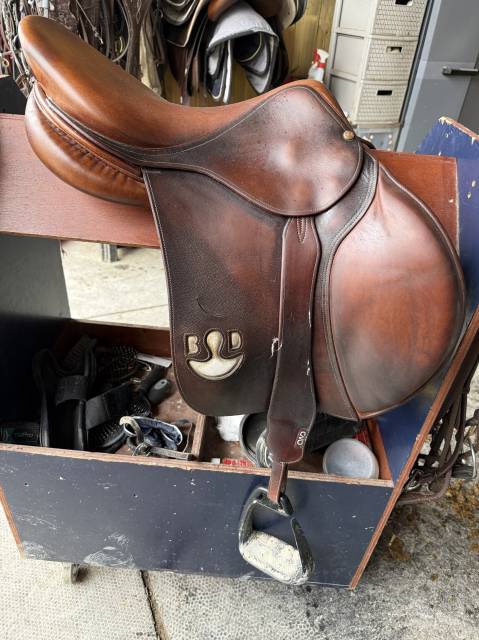 Sella da salto ostacoli Delgrange  17.5" - 2022