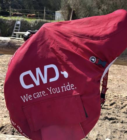 Sella da salto ostacoli CWD Se28 16.5" - 2024