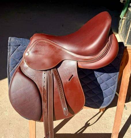 Sella da salto ostacoli Eric Thomas  17" - 2026