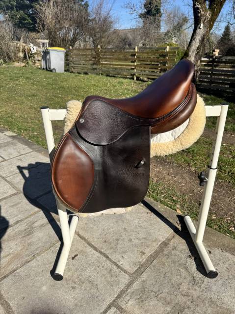 Sella da salto ostacoli CWD  17.5" - 2008