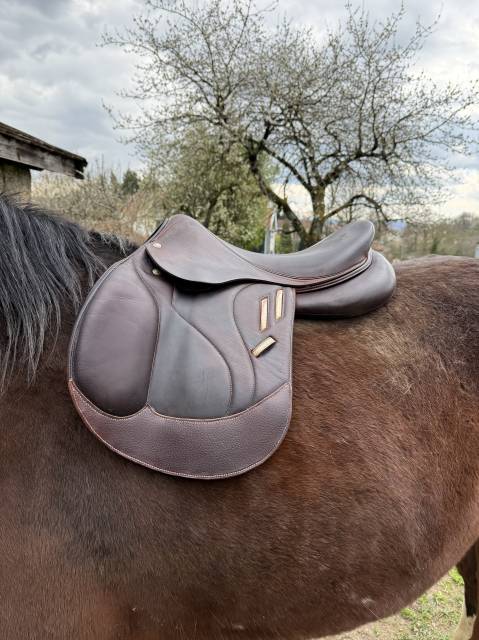 Sella da salto ostacoli Devoucoux  17" - 2015