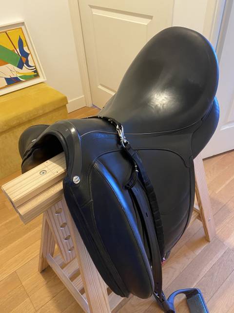 Sella da dressage Devoucoux  18" - 2019