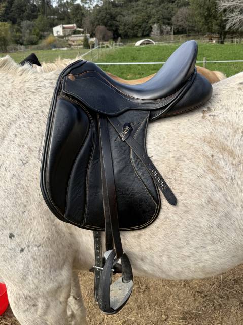 Sella da dressage Zaldi  17.5" - 2010
