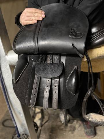 Sella mista Privil&egrave;ge Equitation  17.5" - 2024