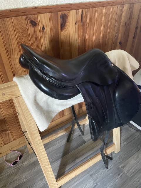 Sella da salto ostacoli Forestier  17.5" - 2014