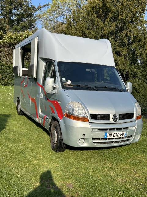 Van per Cavalli Renault Master 2 2006 Occasione