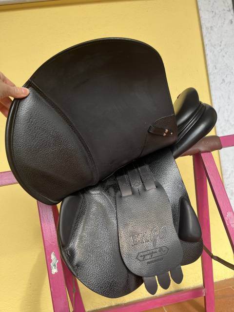 Sella Equipe EK GO eCarbon