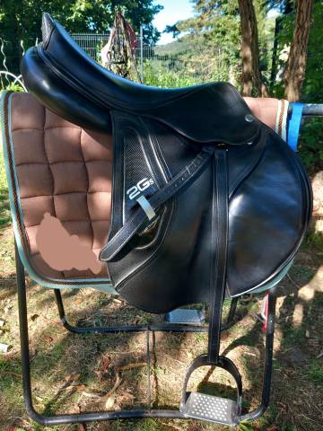 Sella da salto ostacoli CWD  17" - 2022