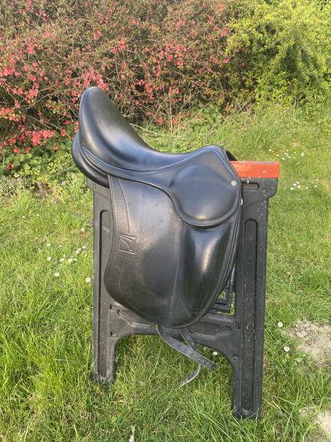 Sella da dressage Childeric  17.5" - 2017