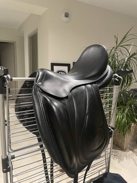 Sella da dressage Antar&egrave;s  18" - 2010