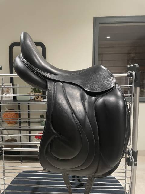 Sella da dressage Antar&egrave;s  18" - 2010