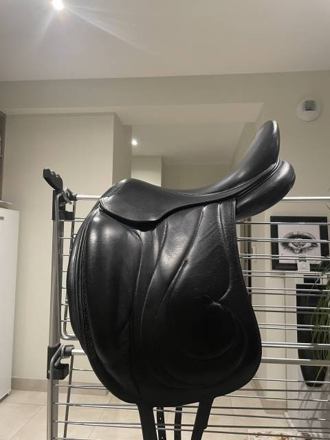 Sella da dressage Antar&egrave;s  18" - 2010